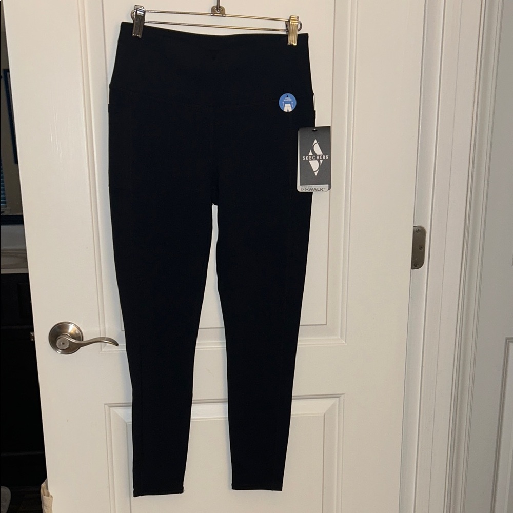 NWT Classic Black Skechers GoWalk HW Legging II Medium Leggings